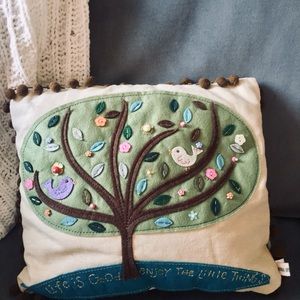 Decorative Pillow ‘Life Is Good’